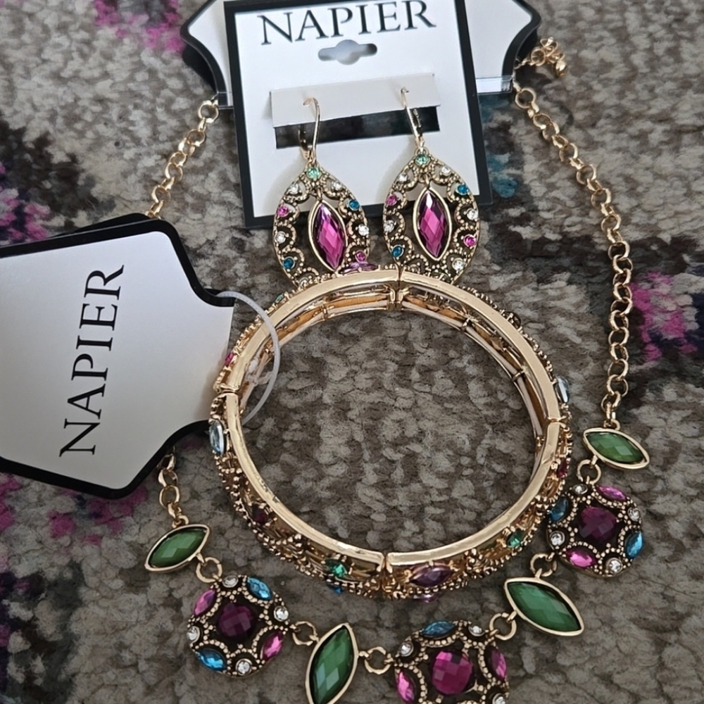 3 PIECE NAPIER JEWELERY SET
